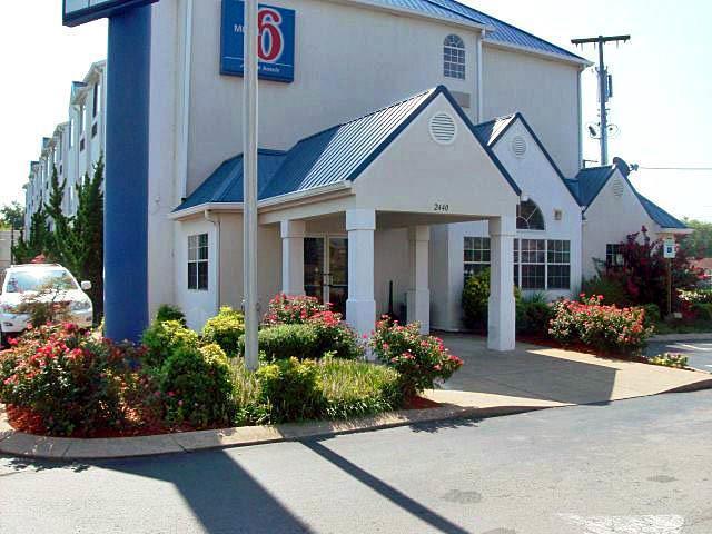 Motel 6 Chattanooga Downtown Exterior photo